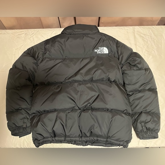 The North Face Men's Charcoal Puffer Jacket - Picture 7 of 12